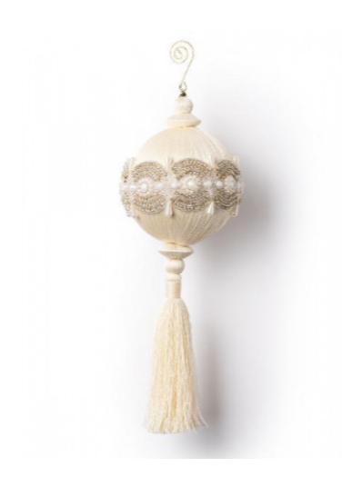 Светло золотистый шар с узором и кисточкой d 12 h 32 см