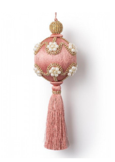 Розовый шар с цветочным узором из жемчужин 28 см