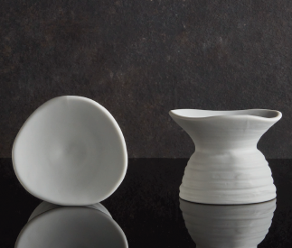 Емкость 10 см дегустационная на ножке белая Lek