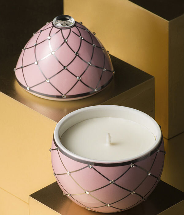 Свеча 200 г Bois de Russie Rose silver stripes Ladenac